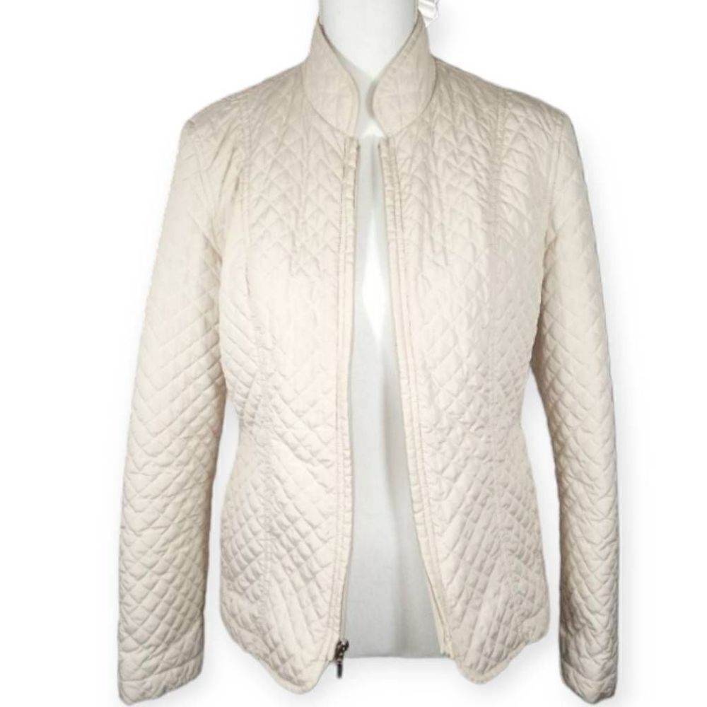 PLATINUM BEIGE QUILTED JACKET SZ.S GUC.  GORGEOUS JACKET IN GOOD USED CONDITION.